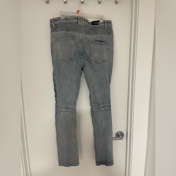 Jeans - Picture 4 of 4